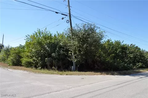 4201 15th St SW, Lehigh Acres, FL 33976