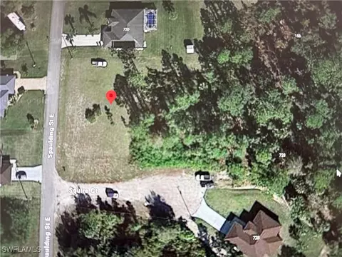725 Spaulding Ter, Lehigh Acres, FL 33974