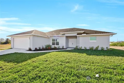400 NE 25th Ter, Cape Coral, FL 33909