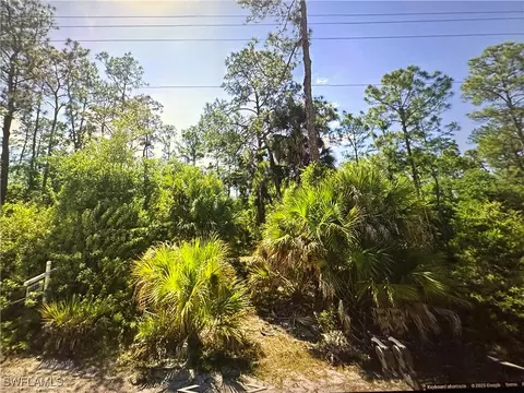 1511 Palmetto Ave, Lehigh Acres, FL 33972