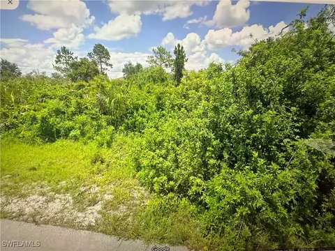 2802 65th St W, Lehigh Acres, FL 33971