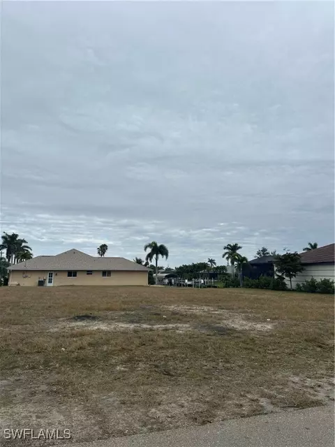 315 SW 47th St, Cape Coral, FL 33914