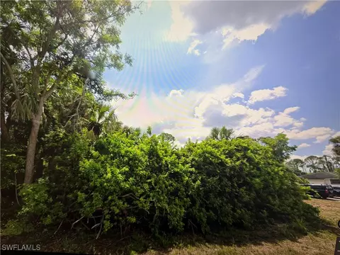 212 Lincoln Ave, Lehigh Acres, FL 33936