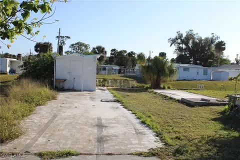 247 Lantern Ln, North Fort Myers, FL 33917