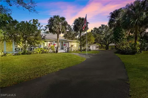 19050 Gottarde Rd, North Fort Myers, FL 33917