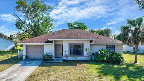 136 W Lake Dr, Lehigh Acres, FL 33936
