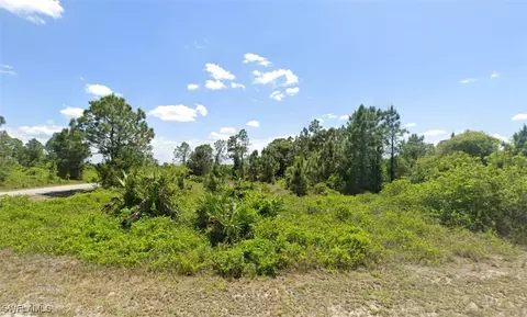 874 Chezy St E, Lehigh Acres, FL 33974