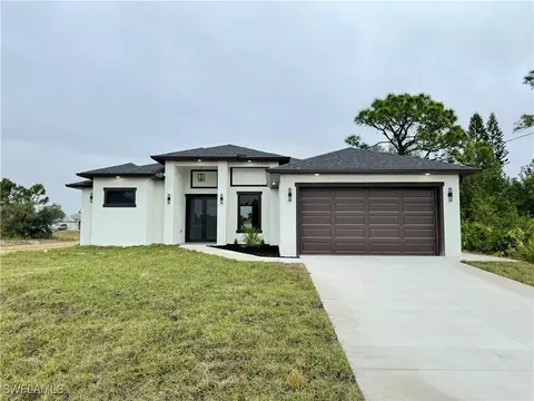 3018 12th St W, Lehigh Acres, FL 33971