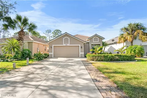 2366 Bainmar Dr, Lehigh Acres, FL 33973