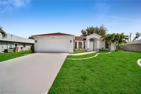 619 SE 26th Ter, Cape Coral, FL 33904