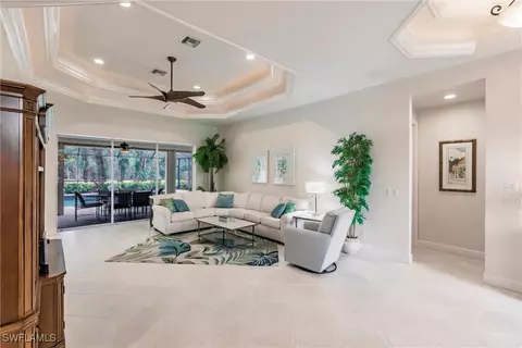 525 Eagle Creek Dr, Naples, FL 34113 photo 5
