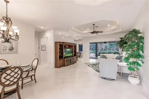525 Eagle Creek Dr, Naples, FL 34113 photo 3