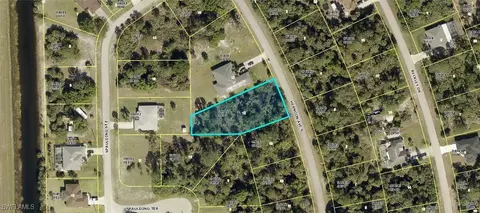 158 Herndon Ave S, Lehigh Acres, FL 33974