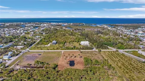7655 Barrancas Ave, Bokeelia, FL 33922
