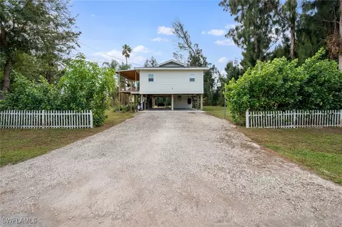 2711 45th St SW, Lehigh Acres, FL 33976