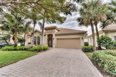 23109 Oakglen Ln, Bonita Springs, FL 34135