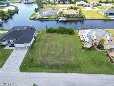 2318 NW 38th Pl, Cape Coral, FL 33993