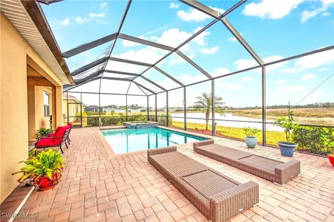 17270 Walnut Run Dr, Alva, FL 33920