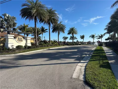 3036 Sunset Pointe Cir, Cape Coral, FL 33914