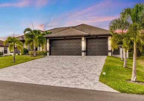 2733 SW 25th St, Cape Coral, FL 33914