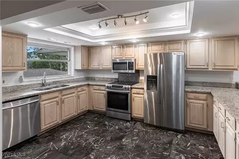 6660 Ilex Cir #5B, Naples, FL 34109