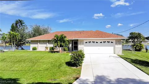 8313 Coral Dr, Fort Myers, FL 33967