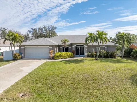 1721 SW 10th Pl, Cape Coral, FL 33991