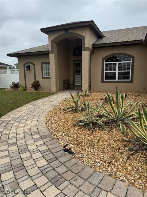315 Nicholas Pkwy E, Cape Coral, FL 33990
