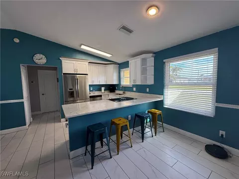 1723 NE 11th St, Cape Coral, FL 33909