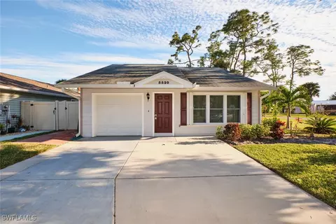 5520 Longleaf Dr, North Fort Myers, FL 33917