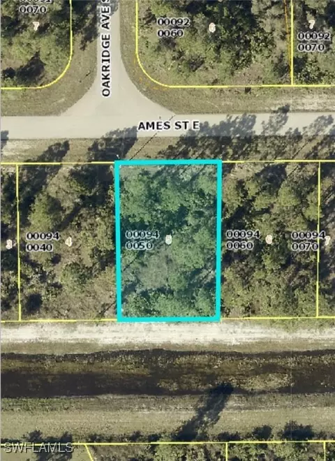 538 Ames St E, Lehigh Acres, FL 33974 photo 2