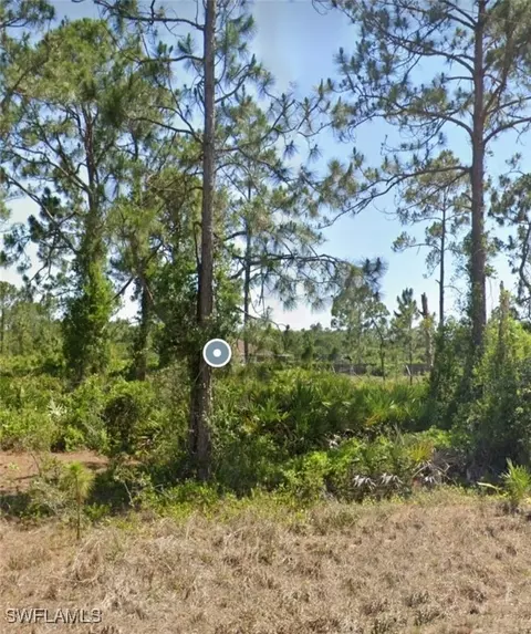 538 Ames St E, Lehigh Acres, FL 33974 photo 3