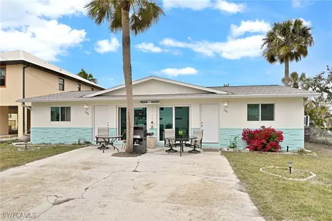 129-131 Eucalyptus Ct, Fort Myers Beach, FL 33931