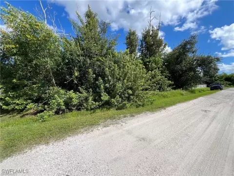 5210 Barrow Dr, Saint James City, FL 33956