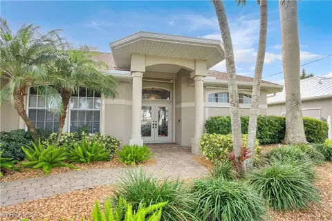 2706 SW 38th Ter, Cape Coral, FL 33914