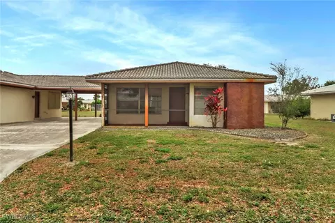 3 Parkwood Villas Ct, Lehigh Acres, FL 33936