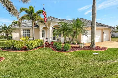 2709 SW 29th Pl, Cape Coral, FL 33914
