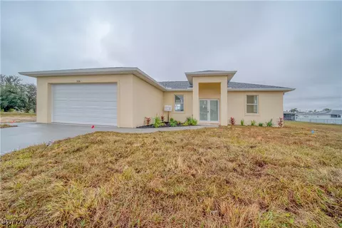 216 Kismet Pkwy E, Cape Coral, FL 33909