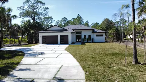 181 9th St SW, Naples, FL 34117