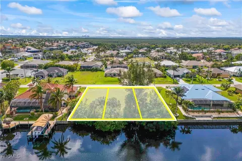 2301 SW 54th Ln, Cape Coral, FL 33914