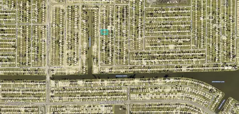 1005 NE 1st Pl, Cape Coral, FL 33909