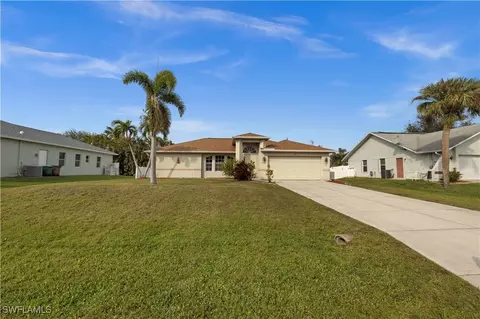 707 SW 11th Ter, Cape Coral, FL 33991