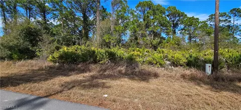827 Cadis St E, Lehigh Acres, FL 33974