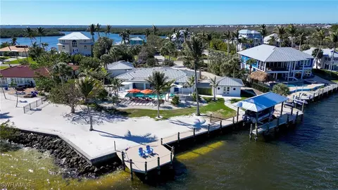 2340 8th Ave, Saint James City, FL 33956
