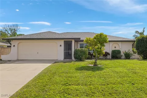 1040 NE Van Loon Ln, Cape Coral, FL 33909