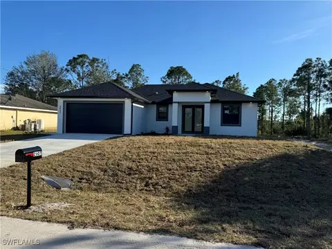 2607 35th St SW, Lehigh Acres, FL 33976