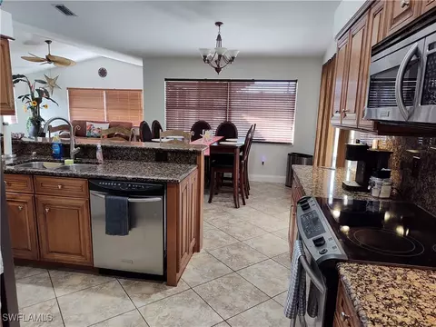 6305 Emerald Pines Cir, Fort Myers, FL 33966