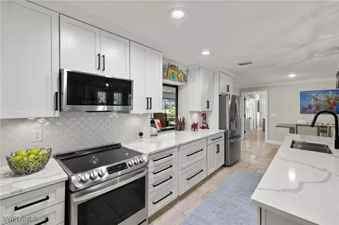 16708 Bobcat Dr, Fort Myers, FL 33908