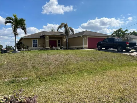 1305 NE 7th Ave, Cape Coral, FL 33909