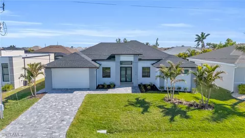 117 SW 37th Pl, Cape Coral, FL 33991